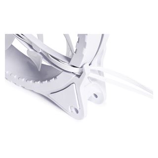 Alphacool Rise Aurora 140x140x25mm 0-2000 U/min 38.4 dB(A) weiß