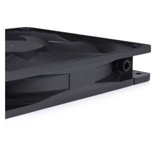 Alphacool Core PWM 140x140x25mm 0-3200 U/min 51-53 dB(A) schwarz