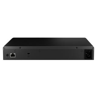 QNAP QuCPE-3032-C3558R-8G Intel Atom C3558R 8x2.5GbE RJ45 ports and