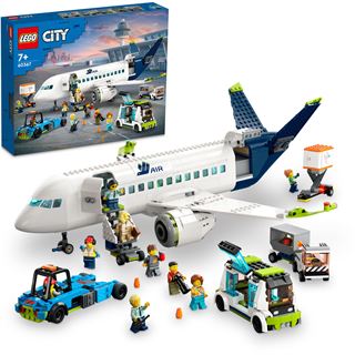 LEGO City 60367 Passagierflugzeug Set, großes Flugzeug-Modell