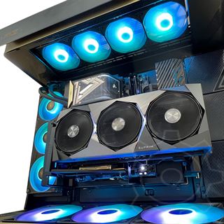 PC MSI HALO 9950X3D RTX5090 32GBDDR5 4TB