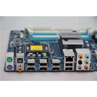 Gigabyte GA-EP45T-UD3LR P45 S775 1600MHz ATX