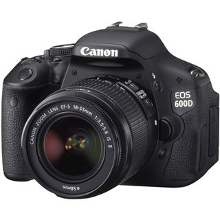 Canon EOS 600D Kit inklusive EF-S 18-55 mm f/3.5-5.6 IS II