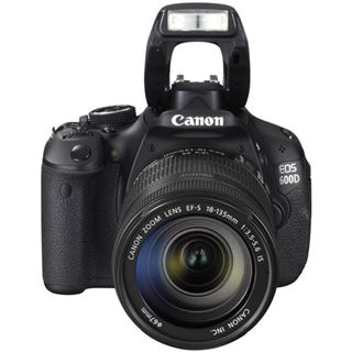 Canon EOS 600D Kit inklusive EF-S 18-135 mm f/3.5-5.6 IS