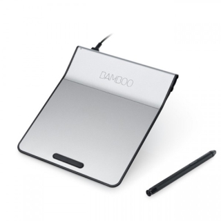 Wacom Bamboo Pad USB Trackpad für PC/Mac (CTH-301K)