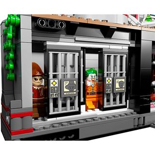 LEGO Super Heroes Batman Ausbruch aus Arkham Asylum (10937)